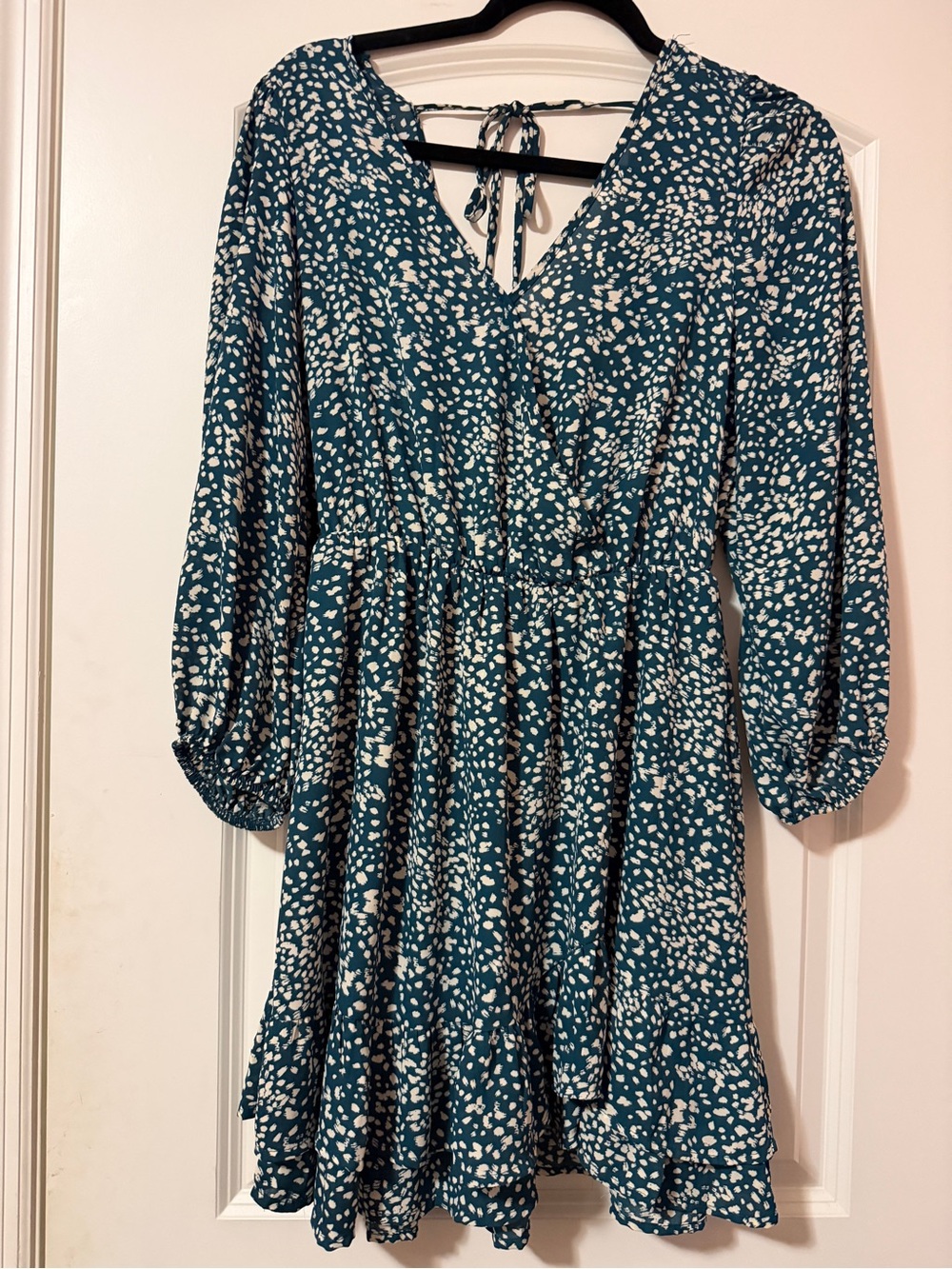 Sienna Sky Teal and White Midi Dress with V-Neck M